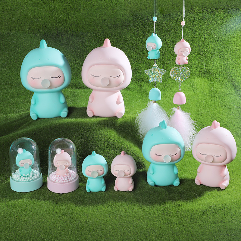 Cute vinyl figurines, cake baking decorations, little dinosaurs, bubble-blowing soft furnishings, and creative home dolls for the living room