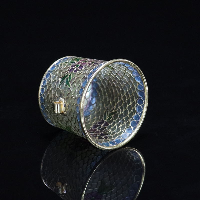A traditional Chinese cultural craft gift, a transparent blue bird food jar with cloisonne enamel Specification image