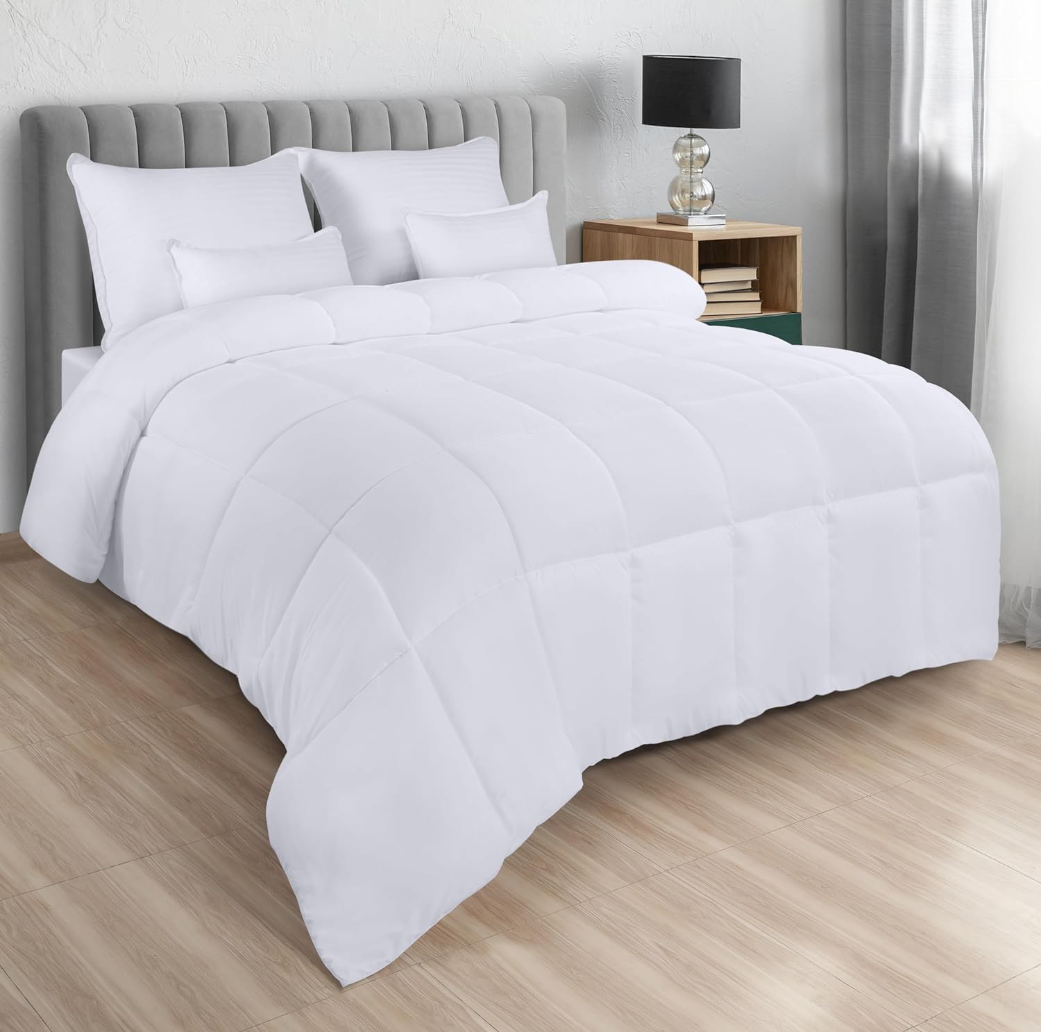 Hotel supplies chemical fiber quilt, pure white hotel and guesthouse quilt core filled 300GSM square quilted all-season quilt, bed quilt