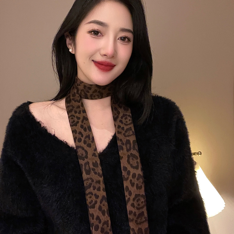2025 New European and American style leopard print chiffon long silk scarf for women, fashionable and hot girl decorative neckerchief, light scarf ribbon