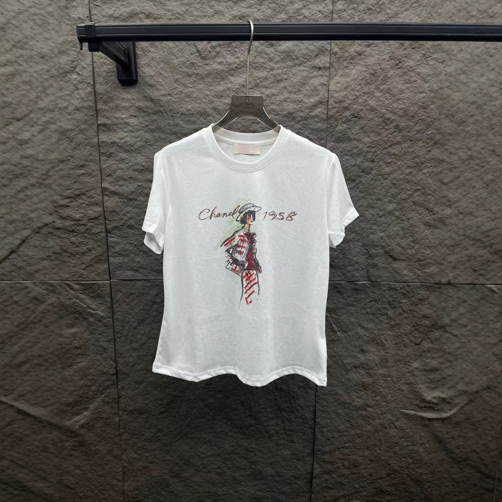 高品质女装26春夏新款卡通字母印花涂鸦时尚潮流百搭圆领短袖T恤