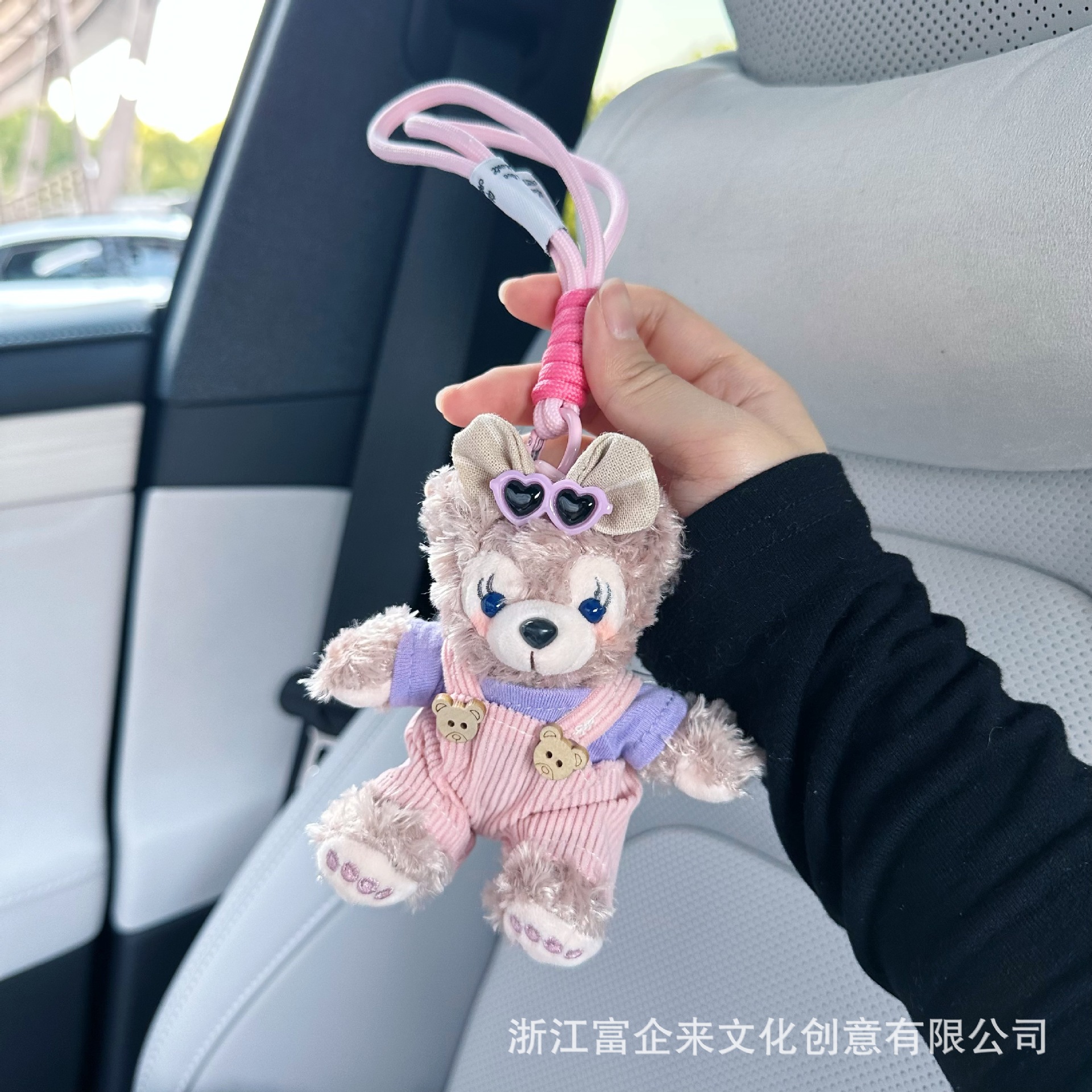 娃娃公仔实物图