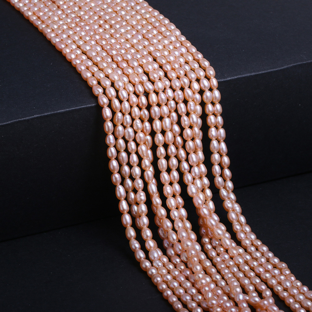 Natural freshwater pearl strings and rice-shaped pearls are used for DIY jewelry accessories, necklaces and bracelets for wholesale details Picture