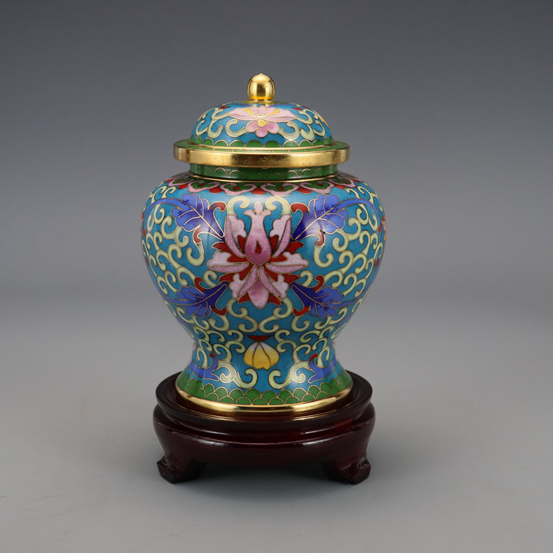 Beijing Cloisonne craft gift piece: Traditional copper body cloisonne enamel polished 5-inch lotus patterned General jar