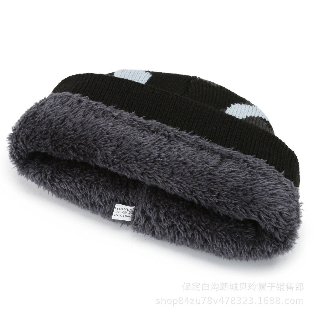 Men's winter woolen hats with thickened fleece for warmth and warmth, knitted hats, and women's fashionable Korean-style camouflage hats with ear protecters details Picture