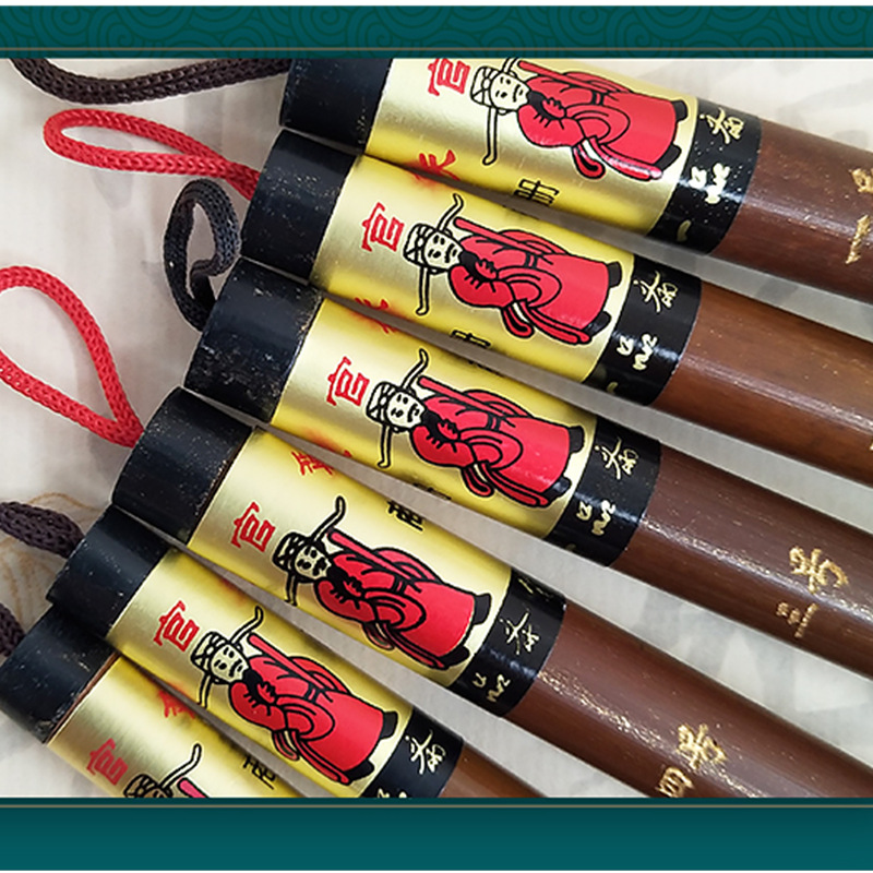 Wang Yipin's calligraphy with a goat hair brush, specializing in Spring Festival couplets and couplets, features large regular script and characters in goat hair, as well as adult traditional Chinese landscape paintings details Picture