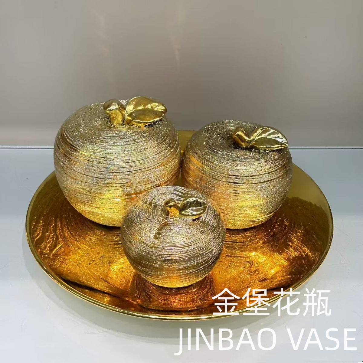 Light luxury electroplated brushed gold ceramic apple-shaped decorative piece, living room TV cabinet, entrance hall decoration, wedding and housewarming gift details Picture