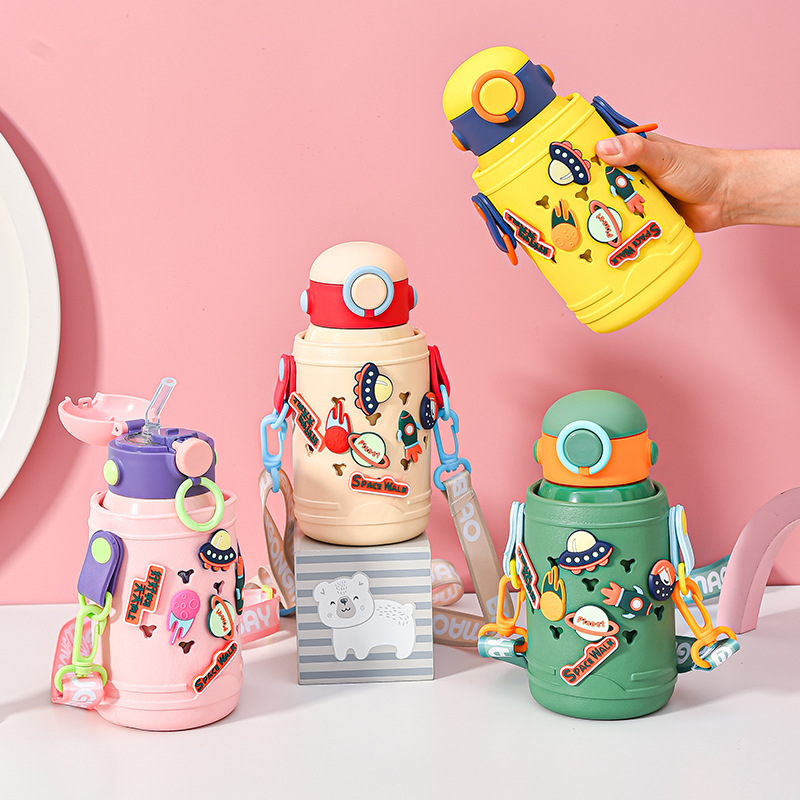 婴幼儿学饮杯实物图