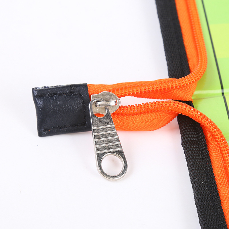 Professional portable basketball and football tactical board, coach command board, tactical board, practice whiteboard, magnet folding Specification image
