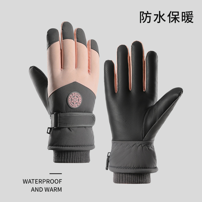 【BERTON OUTDOOOR】 Autumn and winter warm, fleece and thickened ski gloves for women, outdoor electric bike riding, cold protection, touch screen, water repellent for women Application Scenario