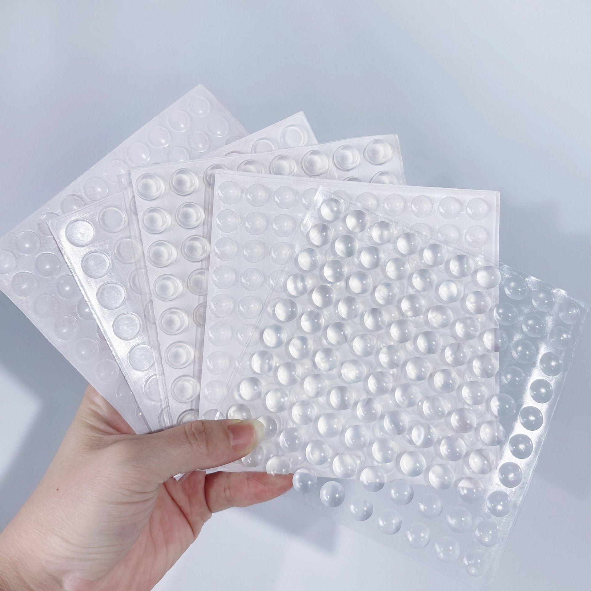 Transparent silicone anti-collision granules, anti-collision rubber granules, furniture door self-adhesive anti-collision stickers, anti-slip silicone gaskets, buffer anti-collision pads details Picture