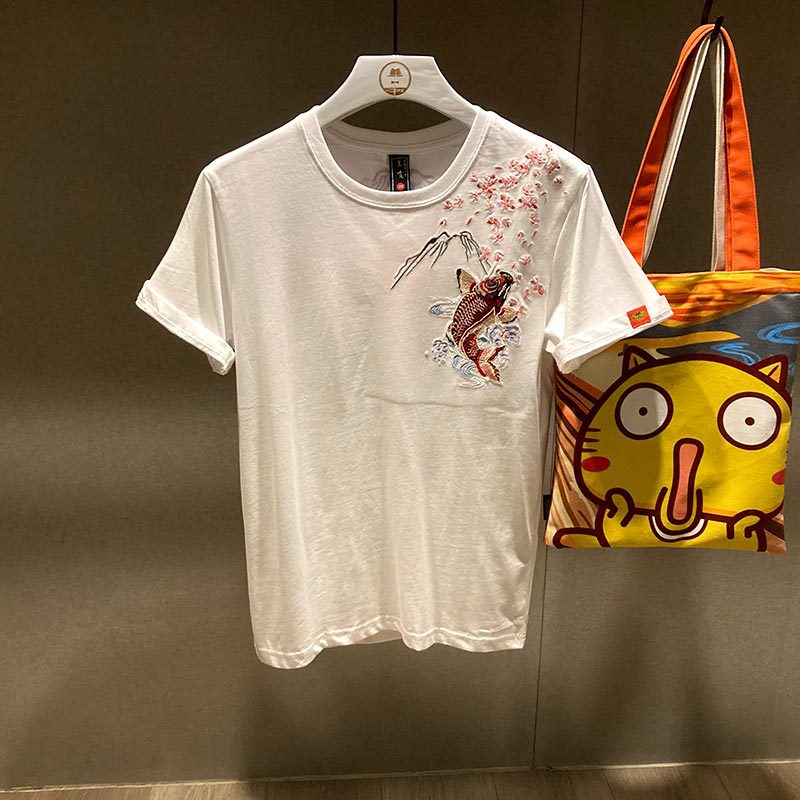 Summer short-sleeved T-shirt with Chinese trend embroidery, men's half-sleeved shirt, Japanese street style, cool and stylish men's top, light mature and casual details Picture