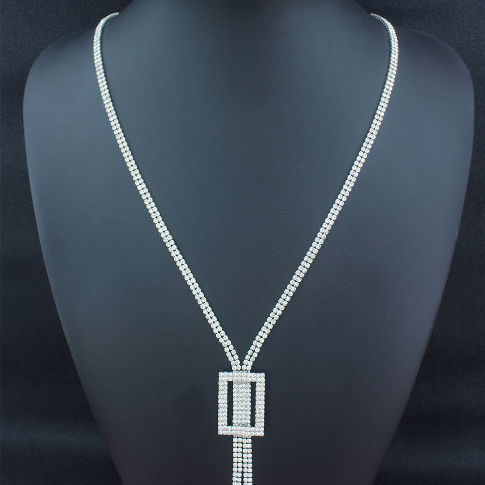 Autumn and winter sweater chains, cross-border export, long water diamond sweater chains, women's winter clothing accessories, necklaces, long and simple, factory direct supply details Picture