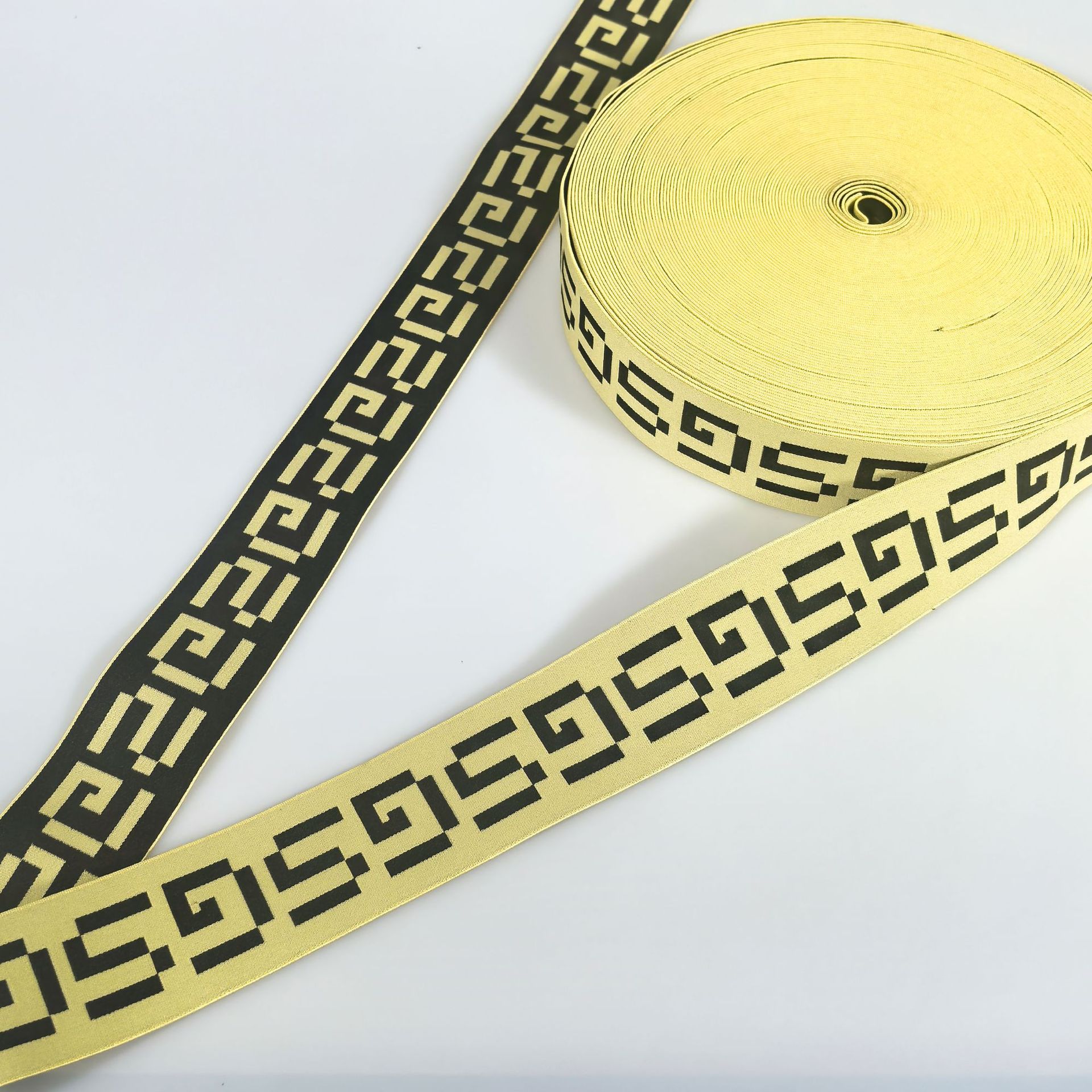 4 cm computer jacquard elastic band polyester material English letter underwear with exposed hem and elastic band at the waist details Picture