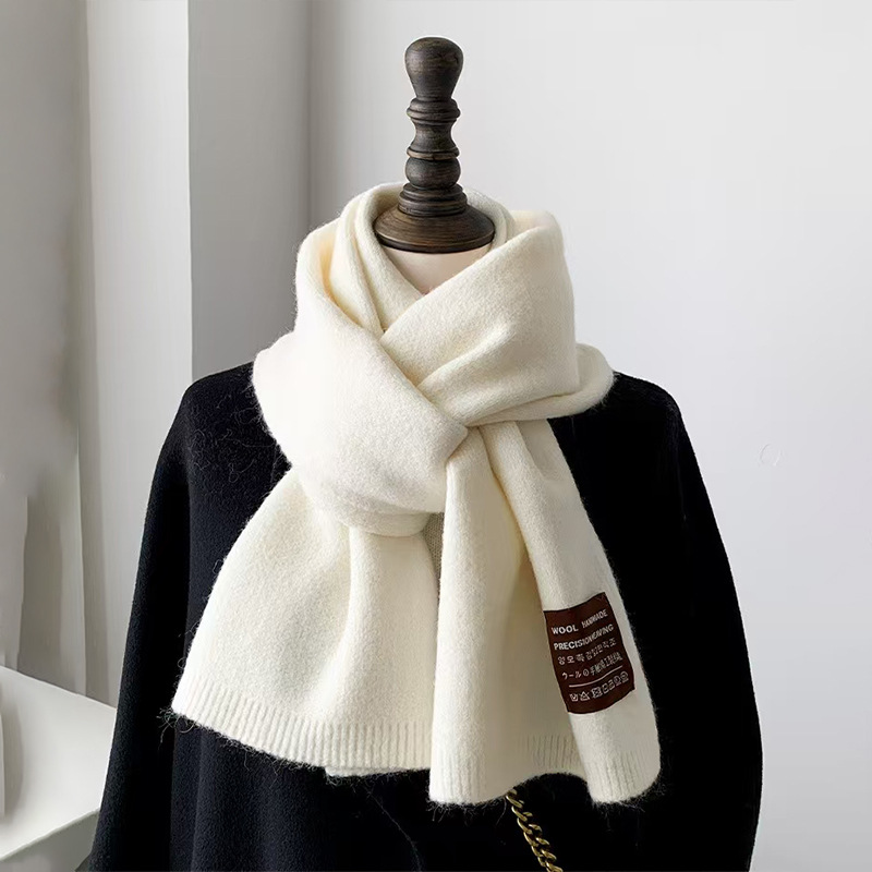 Zhejiang factory Korean version versatile scarves, women's winter solid color scarves, women's thickened wool warm neck protection scarves wholesale