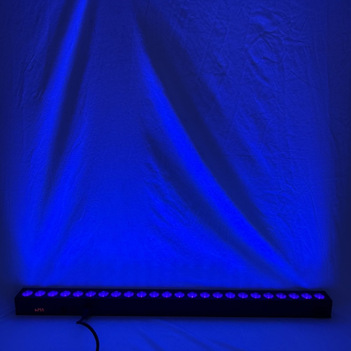 24 UV purple light LED long strip wall-washing lights, DMX512 external control all-area dyeing lights, stage dynamic running horse atmosphere lights, building wall lighting contour outlining, indoor and outdoor lighting fixtures Application Scenario