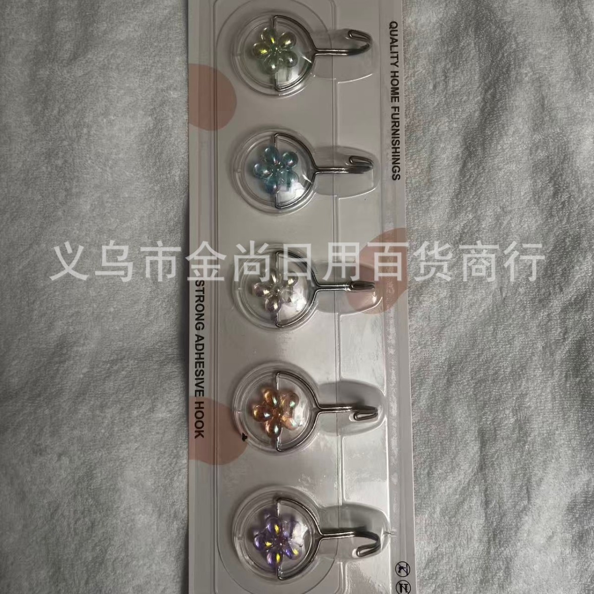 Seamless long link hook, strong no-drilling load-bearing adhesive hook, cute wall, kitchen, dormitory, door and back adhesive hook, seamless hook Application Scenario