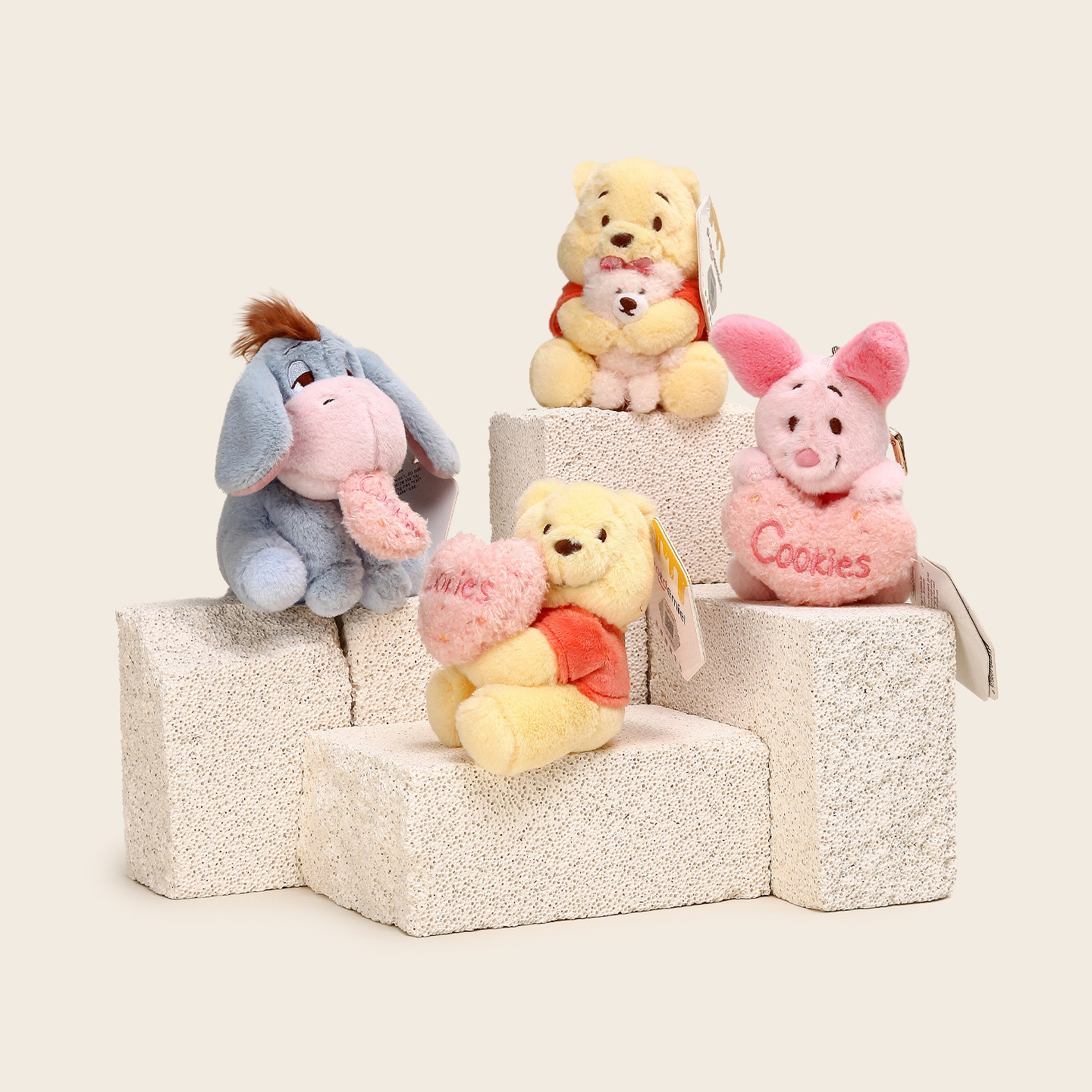 正版授权维尼小熊美味毛绒挂件可爱包包钥匙扣乐园周边公仔