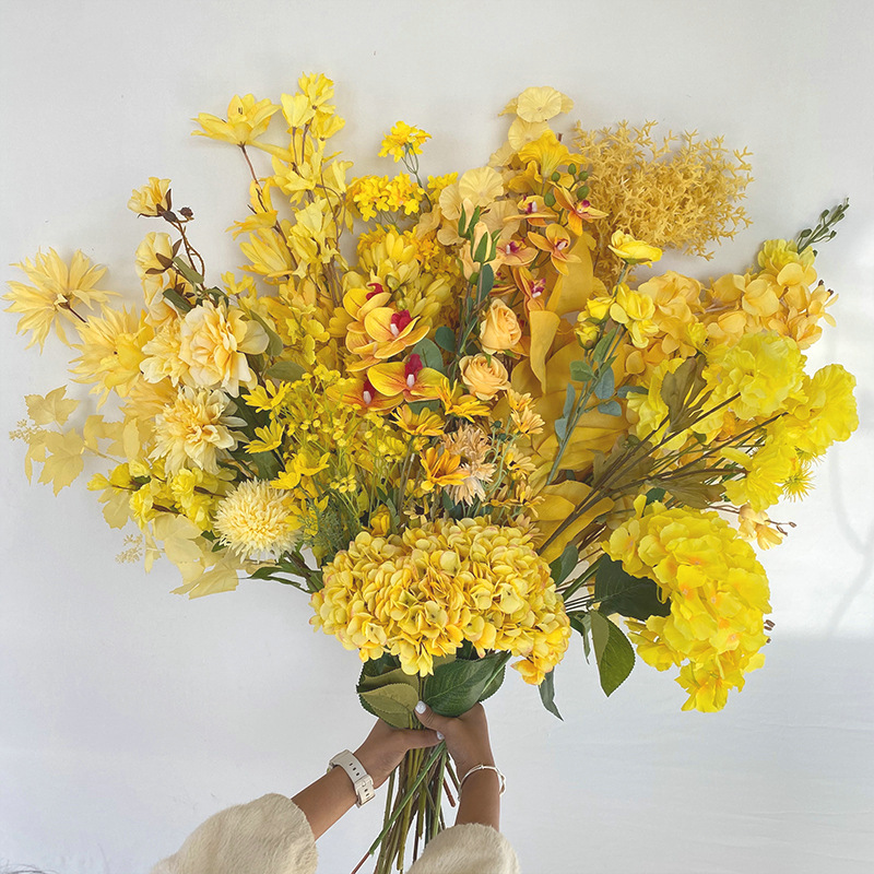 网红嫩黄色系仿真花夏日主题婚礼堂吊顶绢花婚庆装饰迎宾路引假花细节图