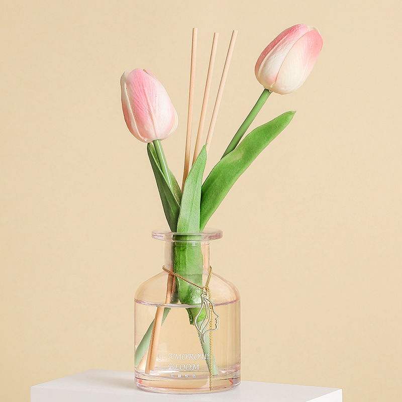 Flower arrangement, home dried flowers, flameless aromatherapy essential oils, home rattan fragrance ornaments, fresh and deodorizing air in the bedroom Application Scenario