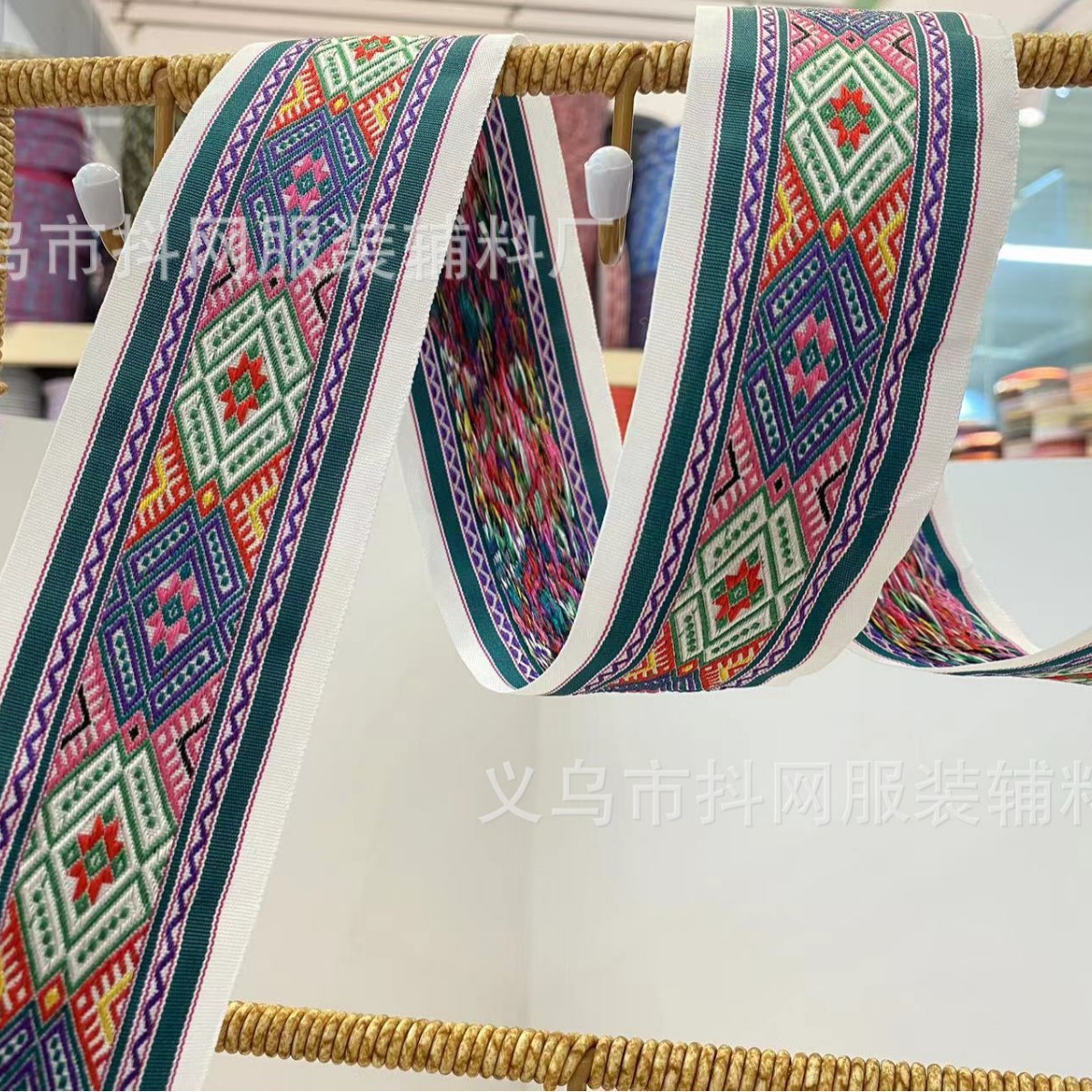 现货5.5cm民族风提花刺绣织带发饰头饰演出服装辅料礼盒包装带 Specification image
