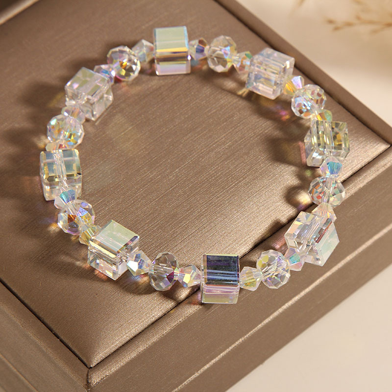 The sparkling magic bracelet is an Austrian crystal bracelet with a unique design. It's a gift of sugar cubes for your girlfriend and best friend Specification image
