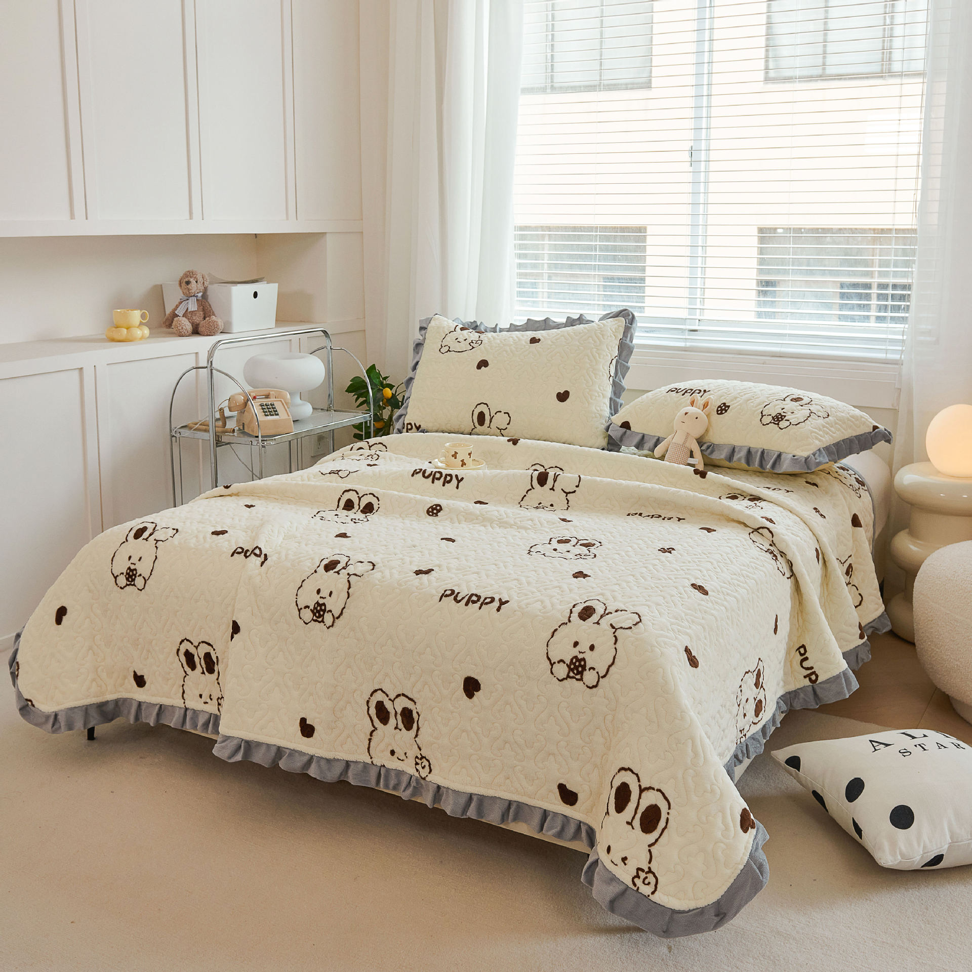 新款加厚牛奶绒夹棉床盖三件套防滑炕垫花边绗缝榻榻米床单盖毯细节图