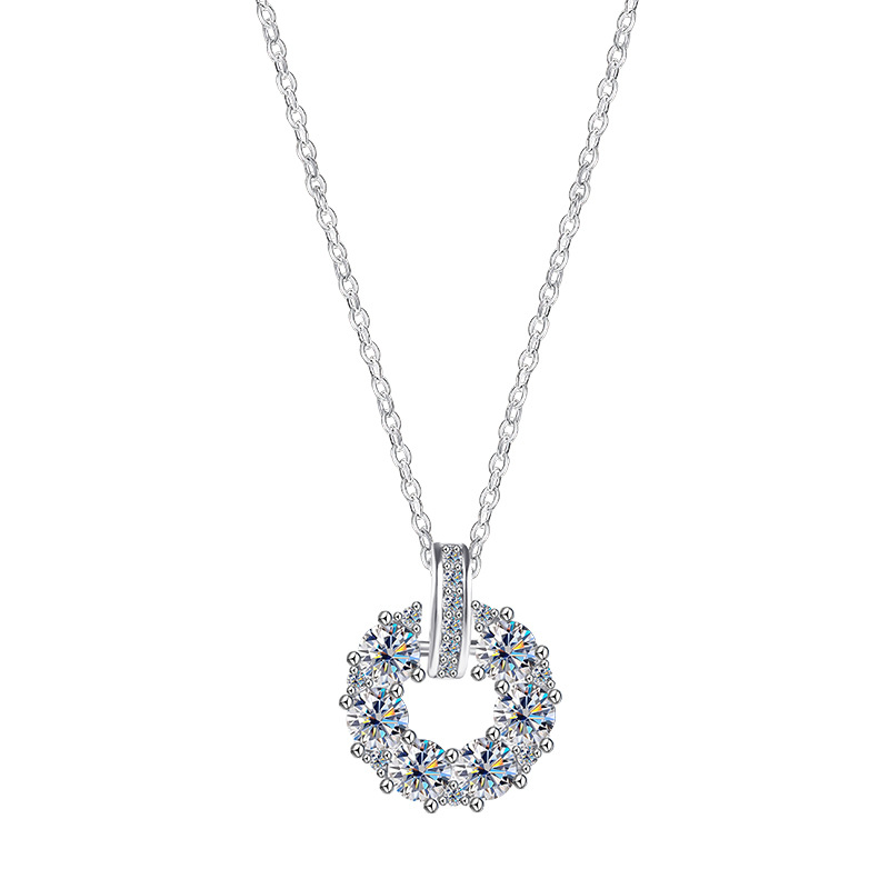 Baojia Full Diamond Small round Brand necklace for Women, simple and versatile collarbone chain jewelry manufacturer, in stock S925 sterling silver moissanite Application Scenario