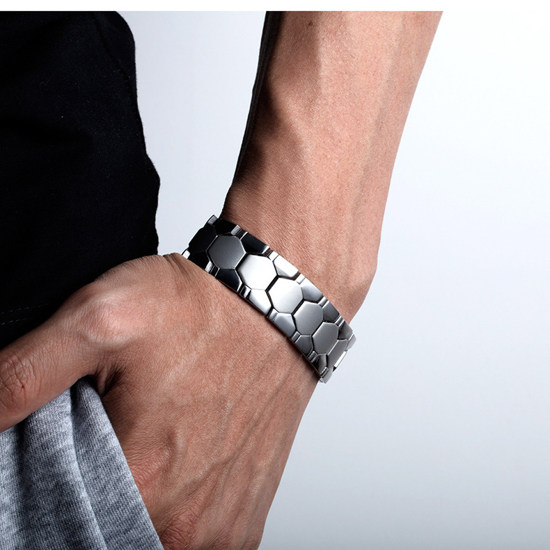A popular cross-border bestseller in Europe and America: Men's detachable magnetic bracelet, stainless steel bracelet, hexagonal energy storage bracelet details Picture