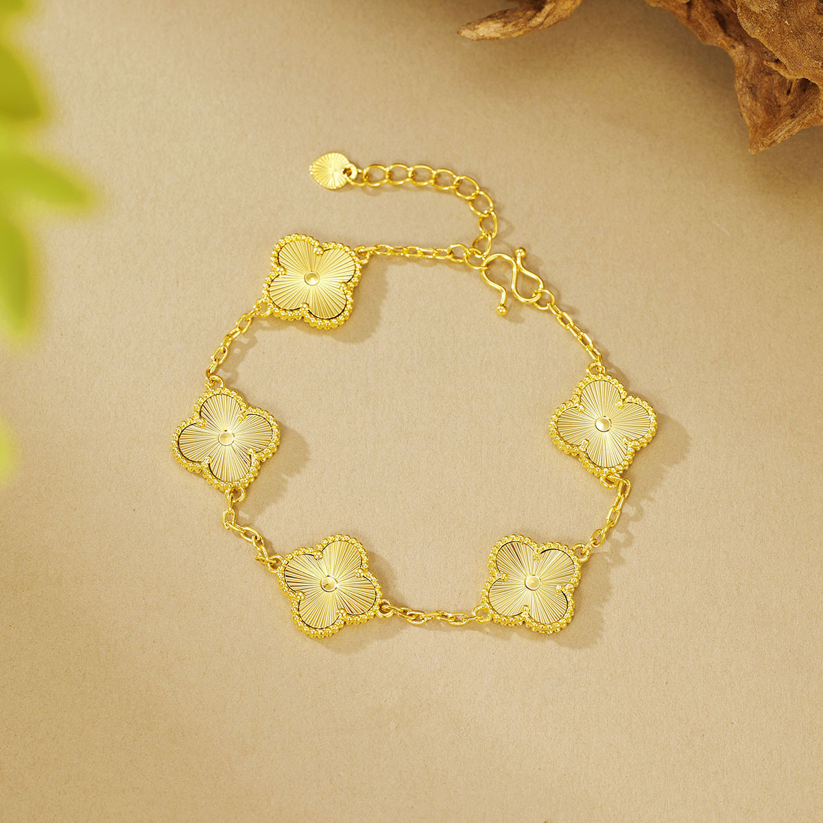 Premium sand gold five-flower clover bracelet for women, high-end and exquisite four-leaf clover bracelet, cross-border manufacturer wholesale full figure