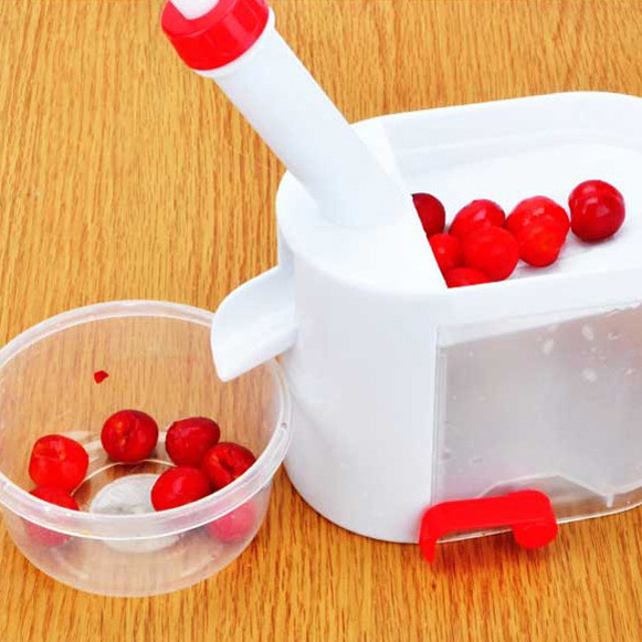 In stock, we offer color-boxed cherry pit removers, cherry pit removers, wholesale cherry pit removers Application Scenario