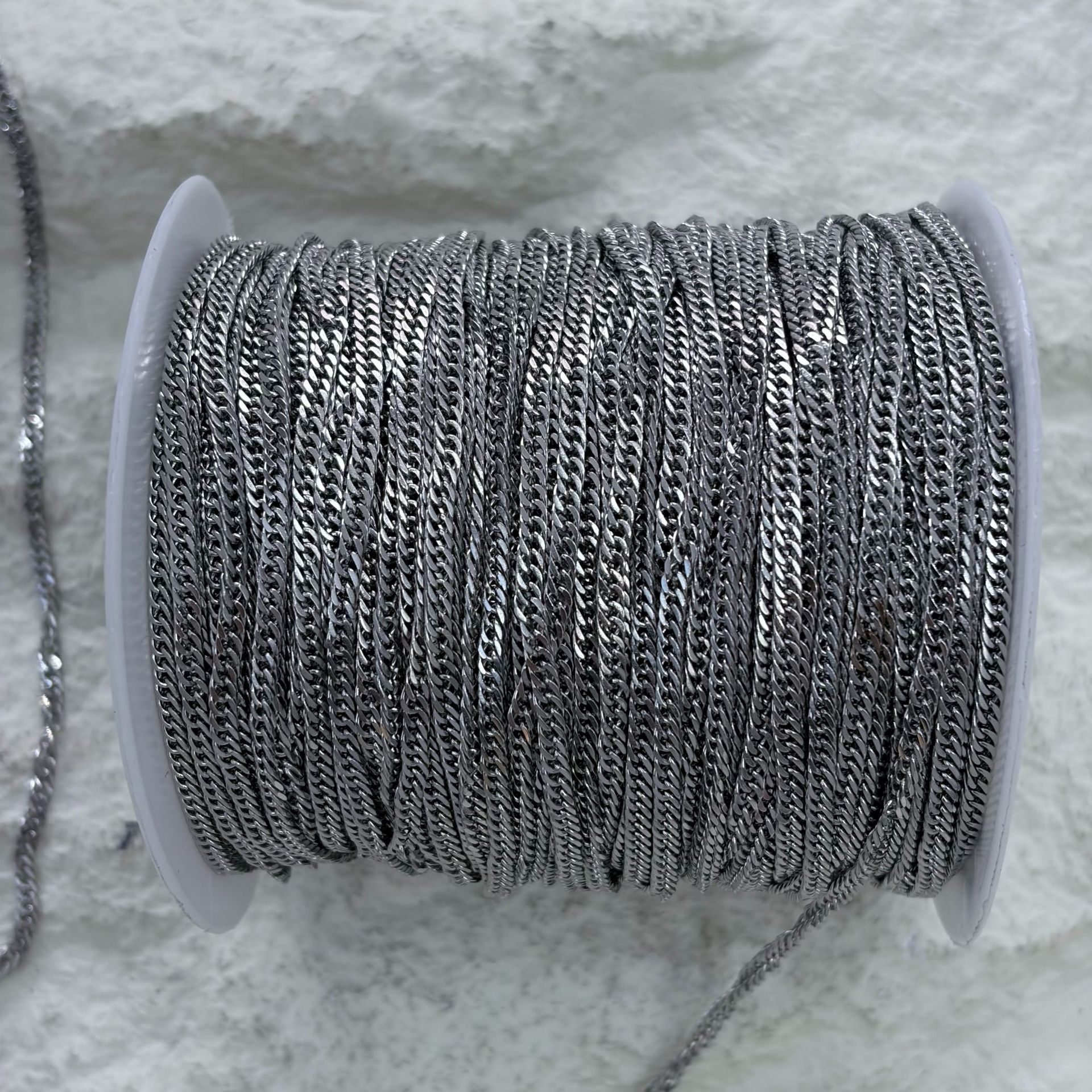 Double-woven stainless steel Cuban chain Figaro chain jewelry accessories, roll-on bare chain necklaces, bracelets, chain wholesale