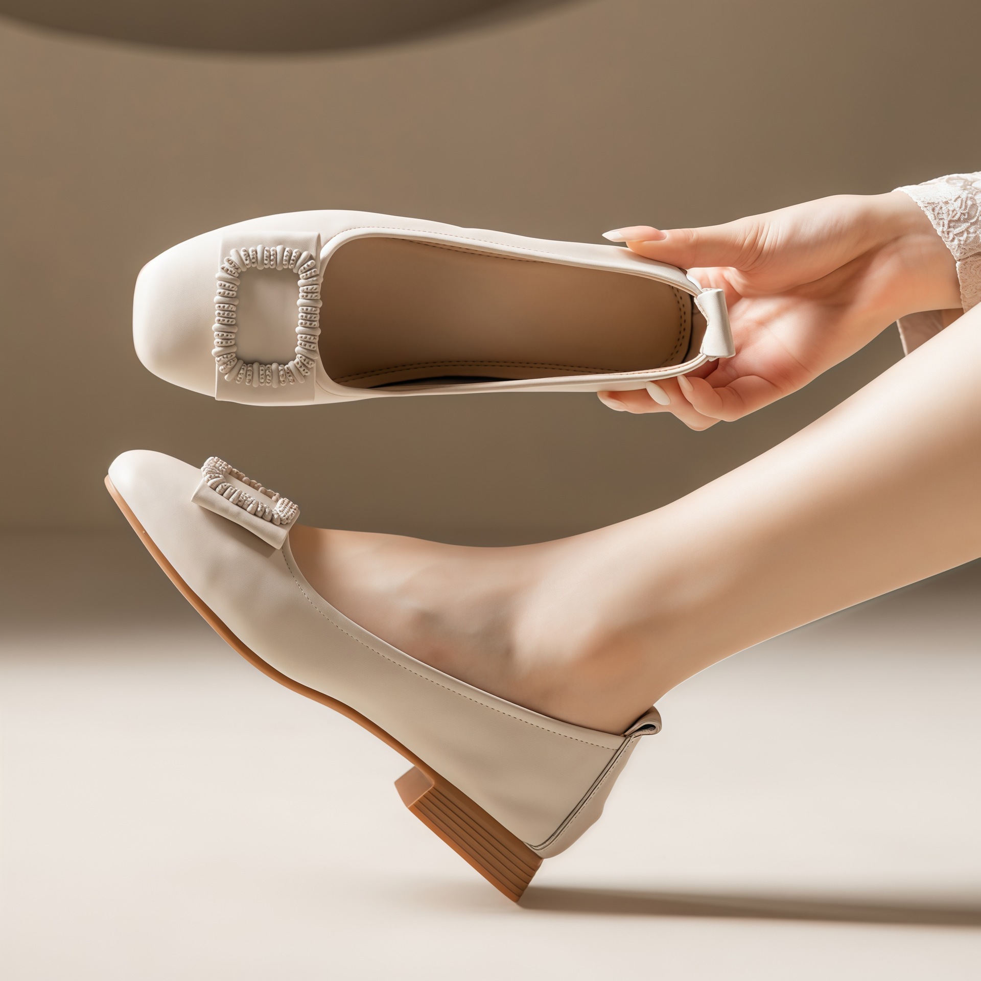 New Spring/Summer 2025 genuine leather flat single shoes, pointed toe, shallow mouth, square buckle bean shoes, fashionable all-season mom women's shoes details Picture