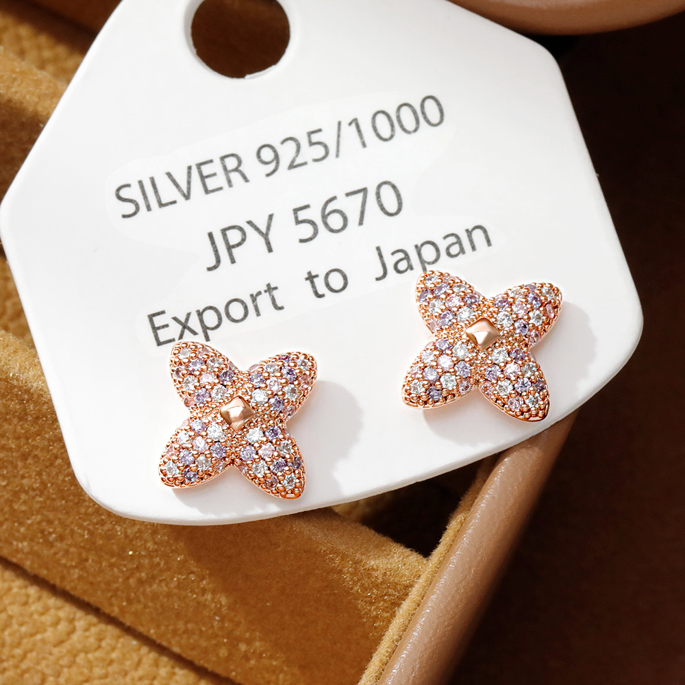 Hyacinth925 agujas de plata atmosférico premium sense ligeros pendientes de lujo de alta calidad circonitas micro incrustaciones triples flores de cuatro hojas pendientes mujer details Picture