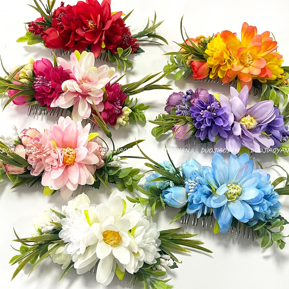 The new forest-themed flower hair comb from Europe and America exudes a high-end look. The bride's photo headwear is super ethereal. The realistic flower bun hair accessory is cross-border Application Scenario
