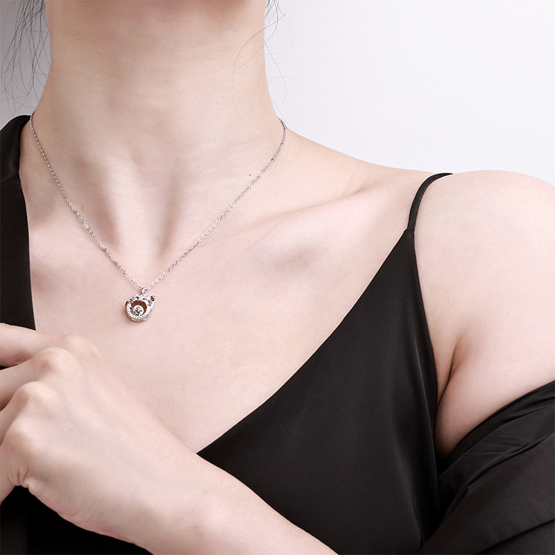 Zhuoheng Select S925 sterling Silver Beating Heart Maneki Neko Necklace, Moissanite Dynamic Necklace for Women, Totoro Collarbone Chain Necklace details Picture