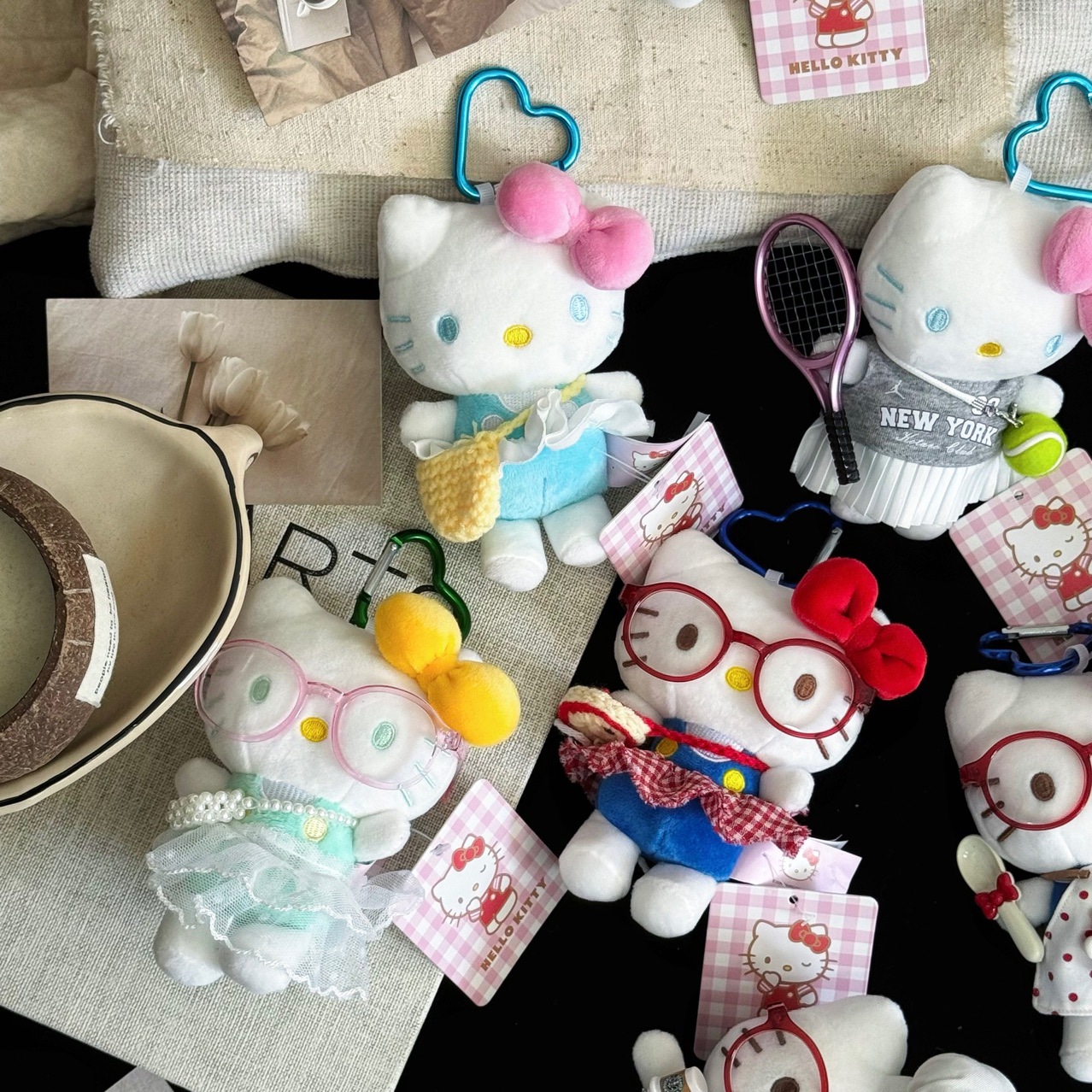 Оригинальная версия сумки hellokitty sanrio sanrio с меховыми фигурами и брелочными куклами Application Scenario