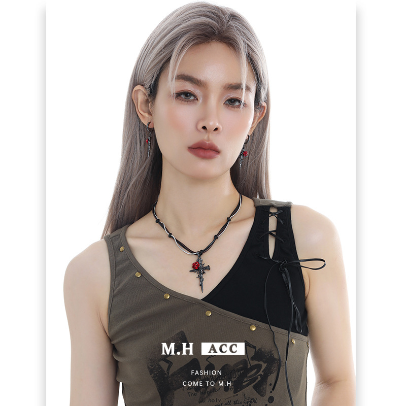 Dark Gothic style red rose entwined cross pendant necklace with a unique female design sense, black woven collarbone chain details Picture