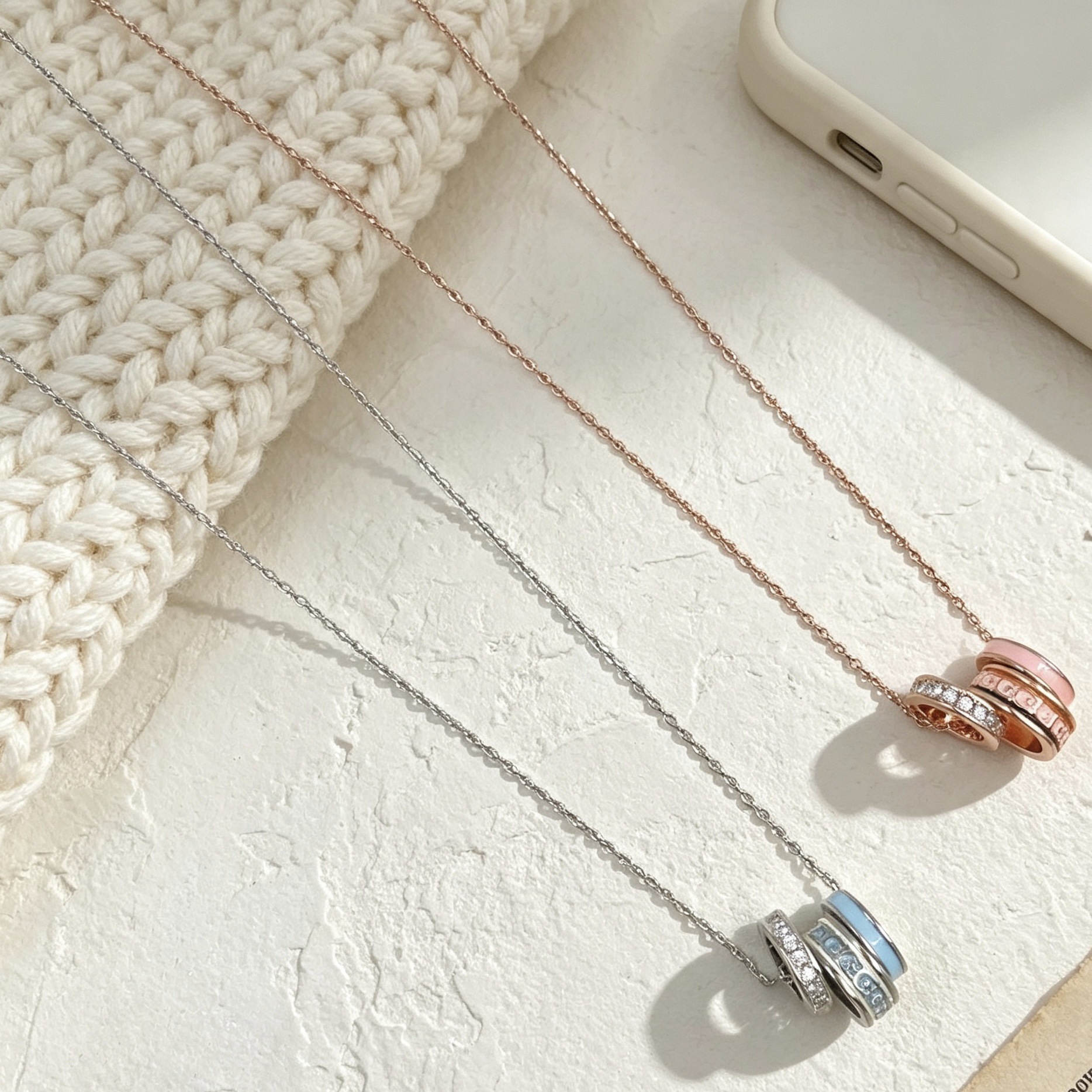 Three-color enamel three-ring necklace with zirconium oil drip color collarbone chain, light luxury daily commuting women's neck accessory supply batch