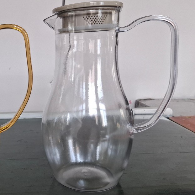 PC acrylic cold water bottle, restaurant and hotel beverage juice pot, beer tie pot, plastic high-temperature resistant foreign wine dispenser Application Scenario