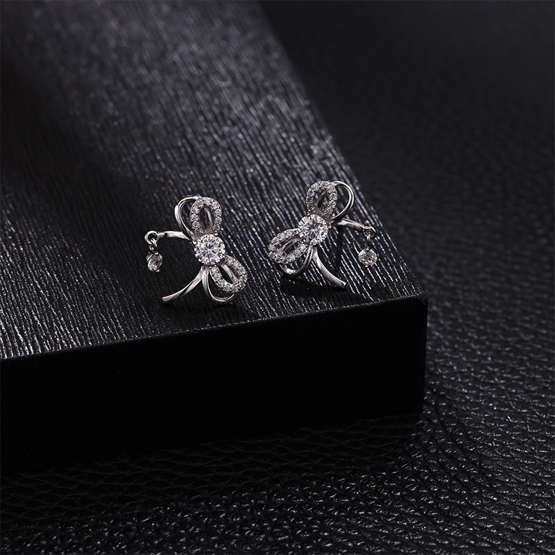 Zhuoheng Select s925 sterling Silver Exquisite Butterfly Dream Versatile commuting fashion stud earrings, women's niche simple bow earrings Specification image