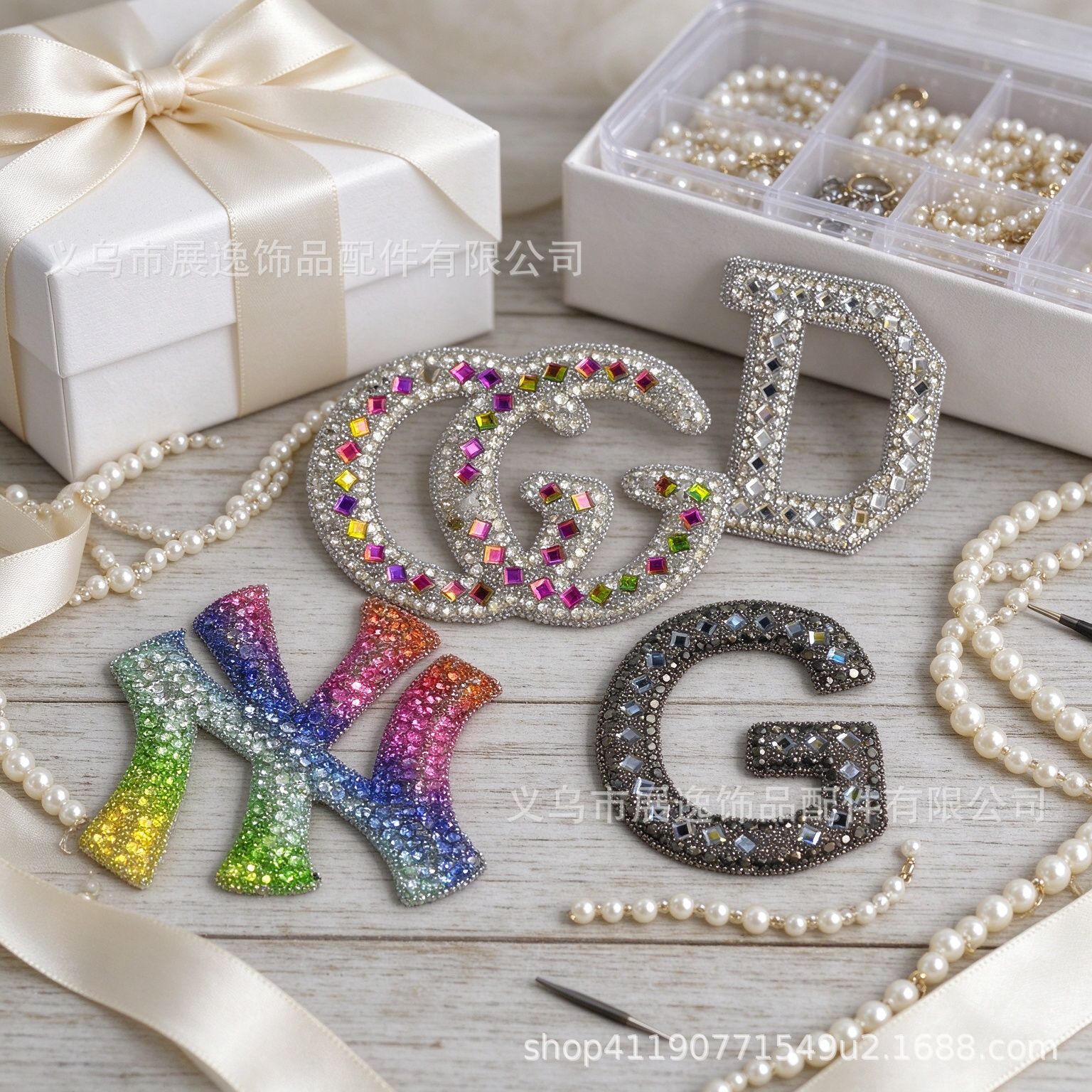 Cross-border hot sale inglés strass letras adornos accesorios letras cuentas multicolor juego de colores ropa bolsas accesorios