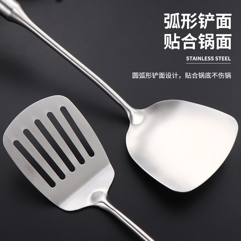 野营锅具实物图