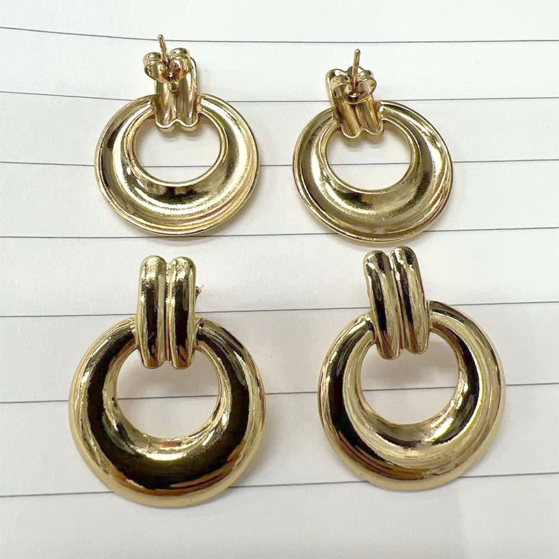 French retro InS-style copper gold-plated earrings for women, cross-border light luxury and niche design sense earrings and earrings accessories wholesale details Picture