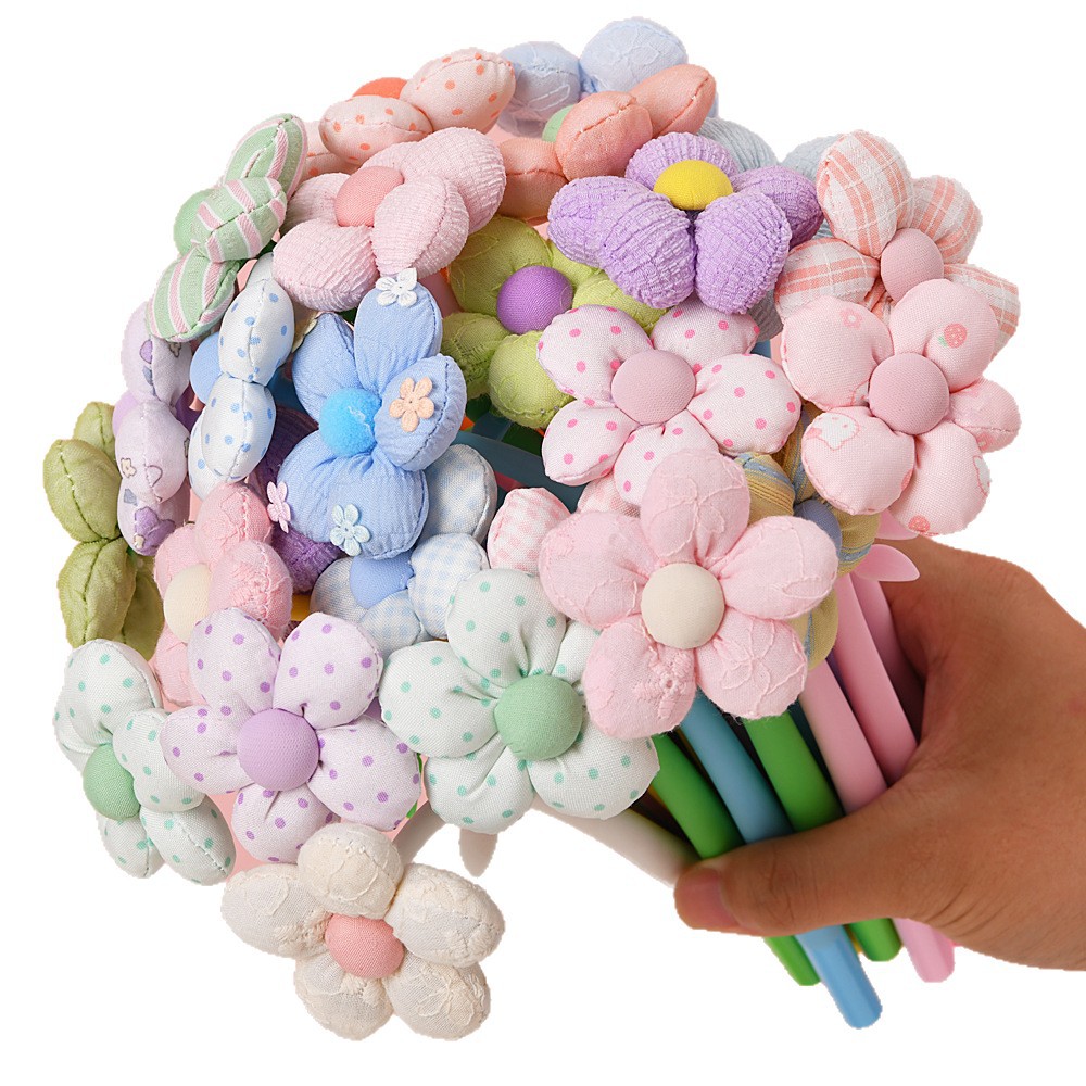 The new flower-shaped soft gel gel pen is cute and colorful with small flowers. It features a high level of appearance, a rocking pen, a signature pen and a water-based pen Item Picture