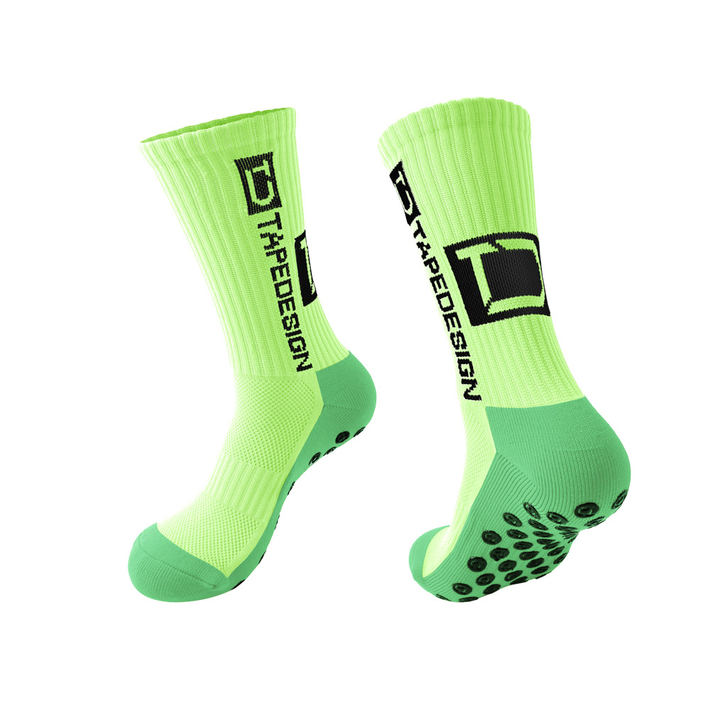 Men's towel bottom hot stamping anti-slip mid-calf football sports socks, football practice socks, sweat-absorbing socks factory wholesale Application Scenario