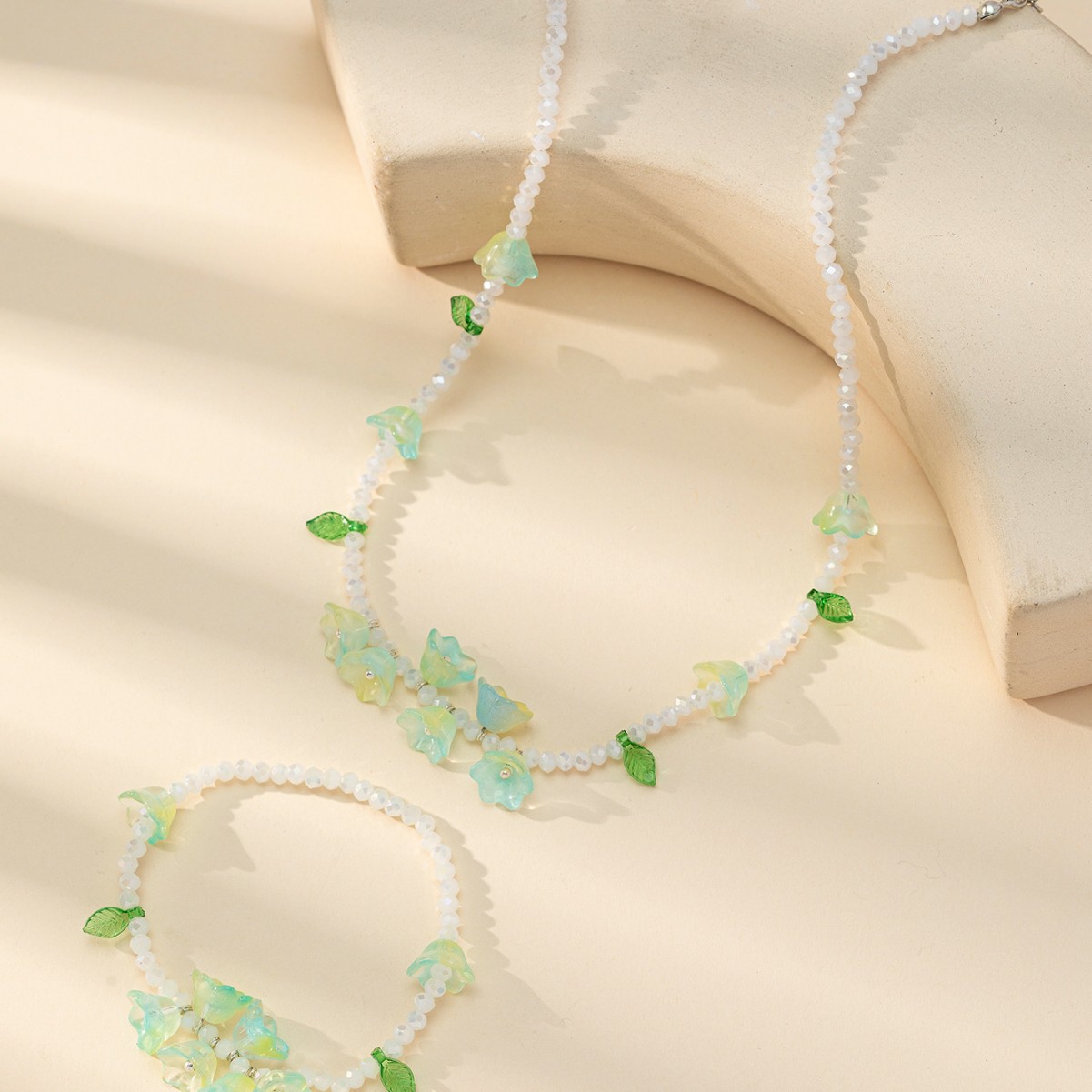 Factory direct sales of colorful beaded crystal chains, popular girlish style crystal bracelets, colorful necklace sets wholesale details Picture