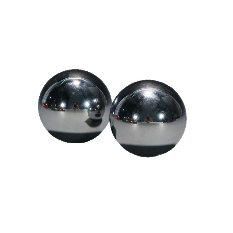 Bulk gift box of Baoding iron balls, chrome-plated solid hollow ringtone, hand-spun massage fitness balls for the elderly Item Picture