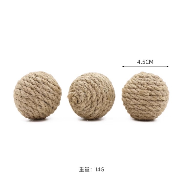 Pet cat toys, Christmas pet supplies, jute rope balls, jute material cat toy balls, rolling sound-making toys Application Scenario