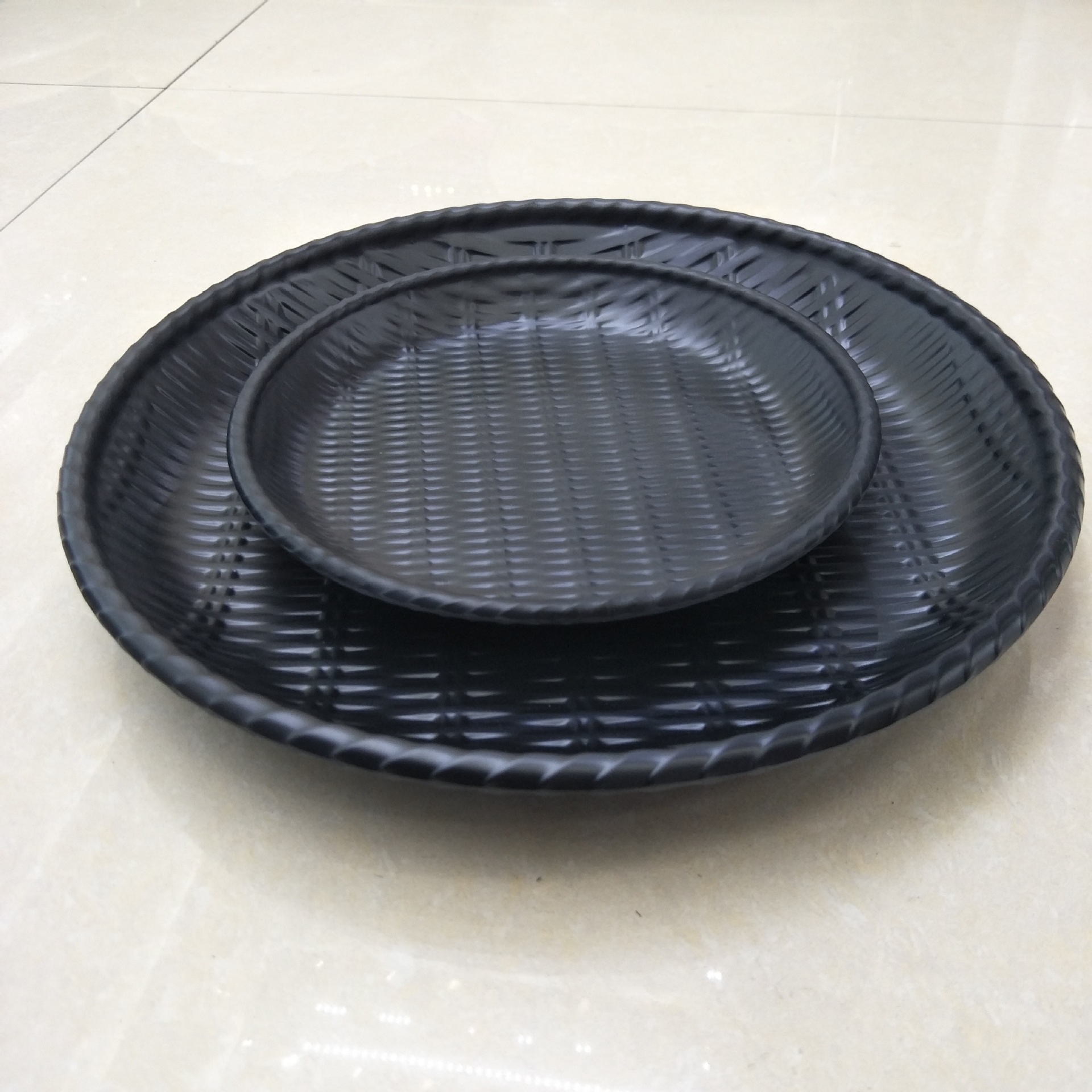 Bamboo-woven melamine fruit basket, melamine tableware, vegetable basket, fruit plate, tray, storage plate Application Scenario